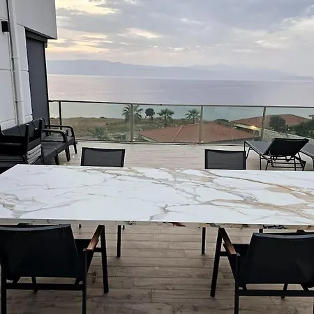 Apartment Romantic Sea And Chios View Flat Cesme